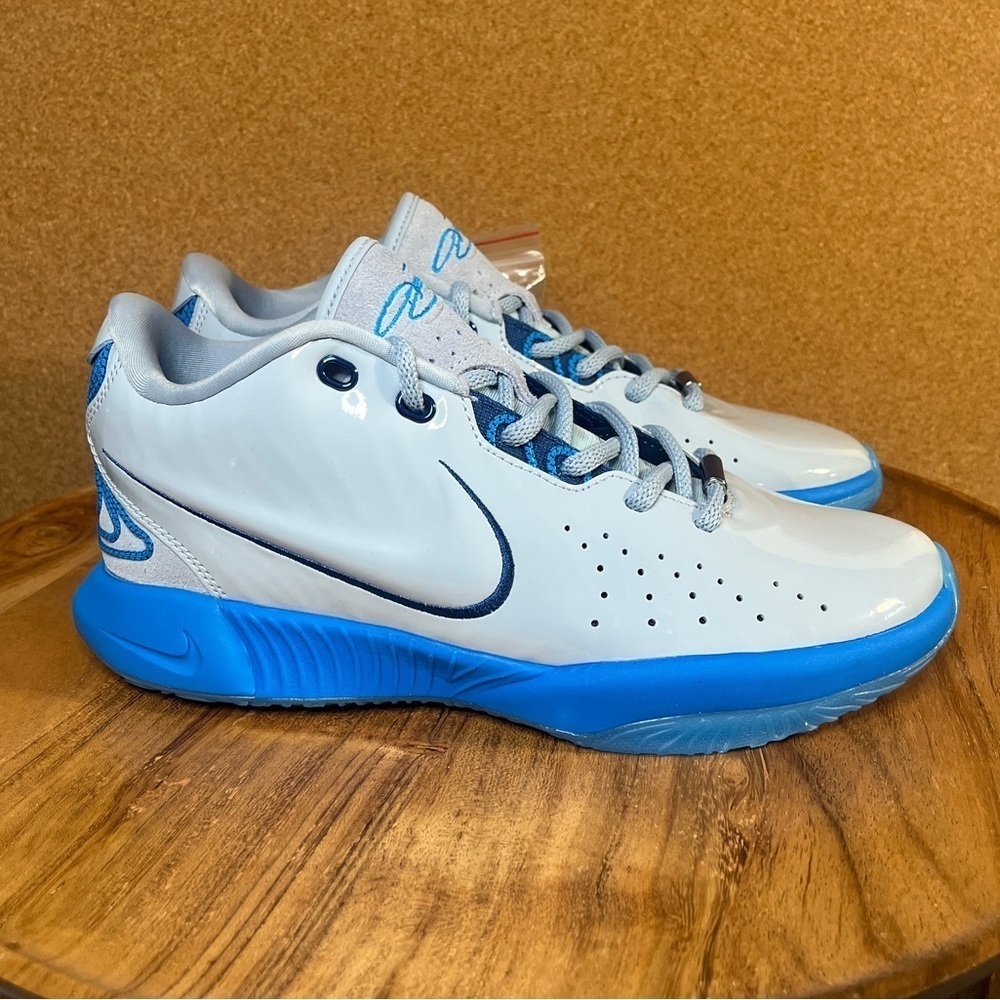 Nike
Lebron James 21 
Gs
NWOT - Picture 7 of 9